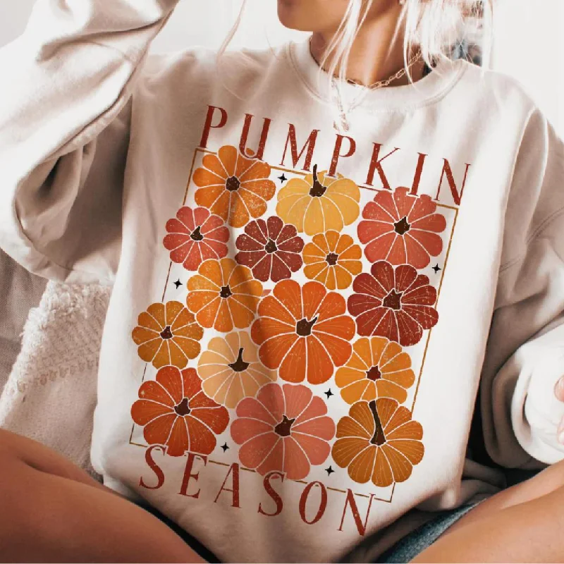 Online Exclusive | Pumpkin Season Graphic Sweatshirt in Cream