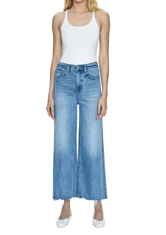 Lana Crop Jeans In Villa