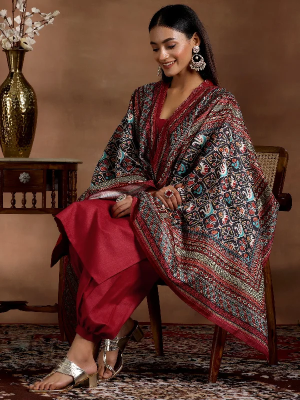 Maroon Solid Silk Blend Straight Suit With Dupatta