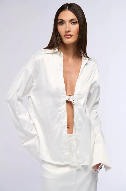 BELLISSIMA SATIN FINISH COLLARED BLOUSE IN WHITE